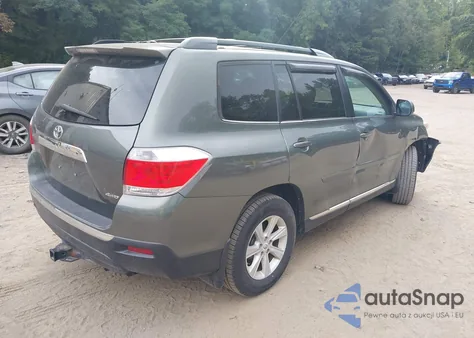 2012 Toyota Highlander Se V6 z USA, uszkodzony, nr VIN 5TDBK3EH3CS153508